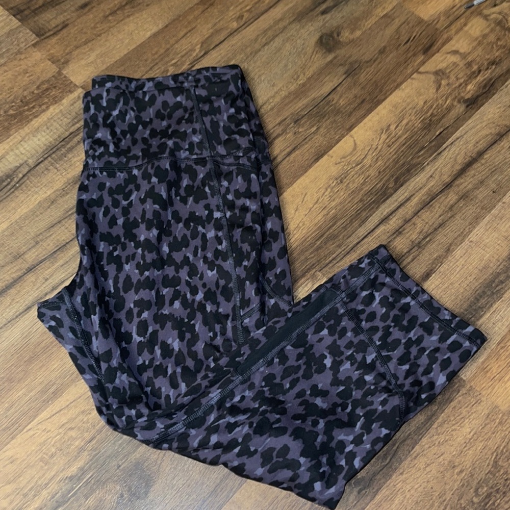 ALL IN MOTION CAPRIS LEGGINGS